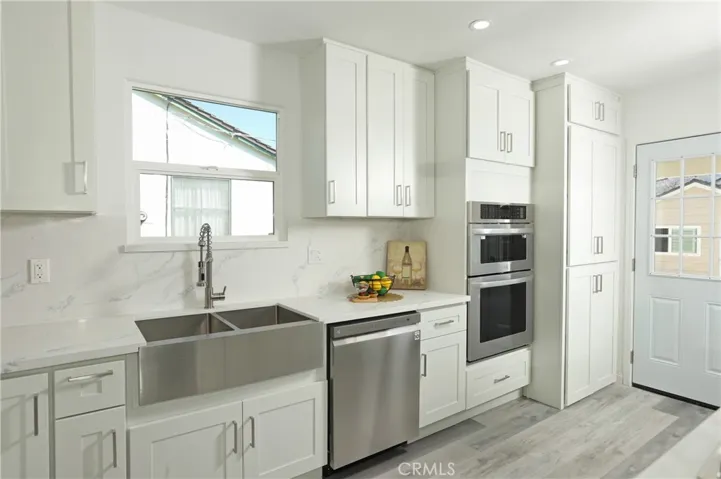 2616 N Buena Vista Street, Burbank, California 91504