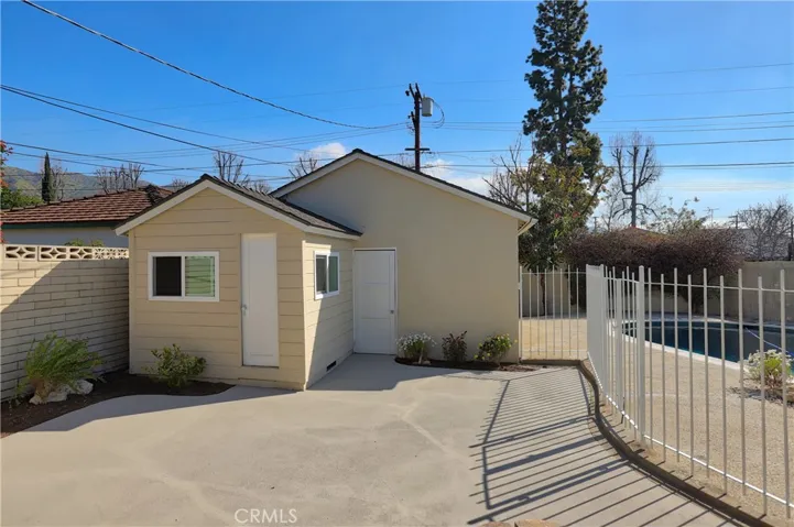 Playhouse and 2-car garage