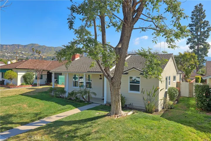 2616 N Buena Vista Street, Burbank, California 91504