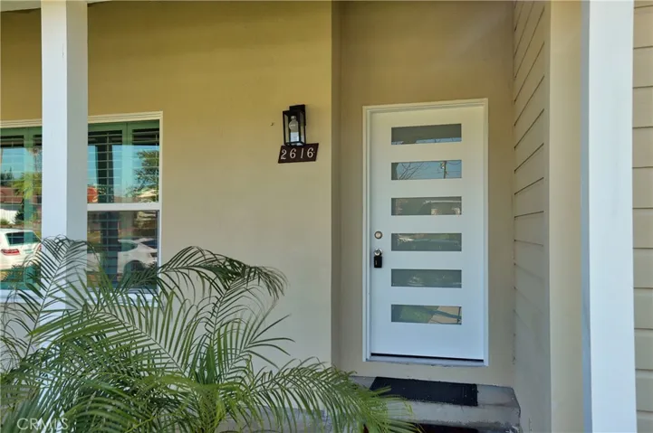 2616 N Buena Vista Street, Burbank, California 91504