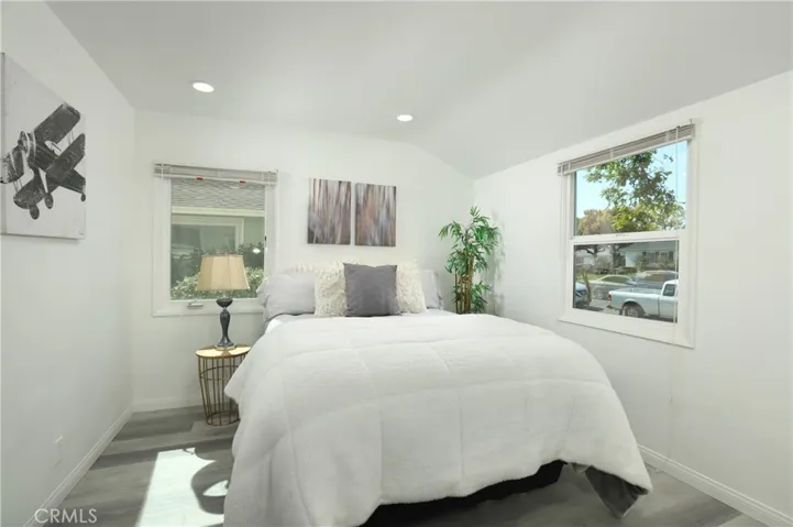 2616 N Buena Vista Street, Burbank, California 91504