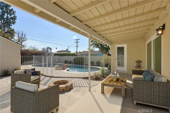 2616 N Buena Vista Street, Burbank, California 91504