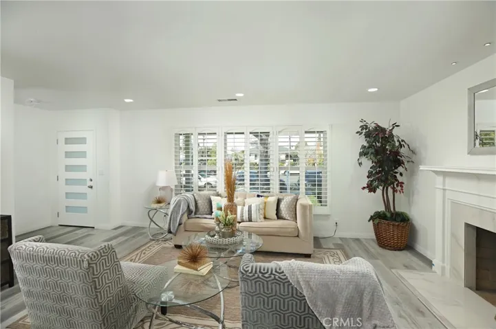 2616 N Buena Vista Street, Burbank, California 91504