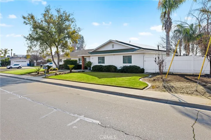 261 E Fargo Avenue, Hanford, California 93230