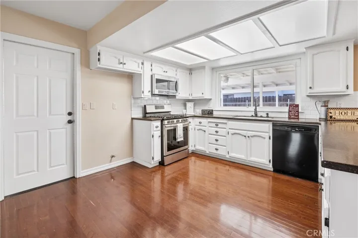 261 E Fargo Avenue, Hanford, California 93230