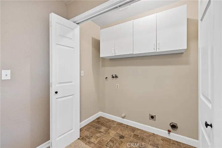 261 E Fargo Avenue, Hanford, California 93230