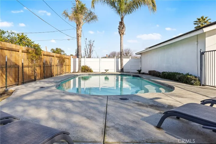 261 E Fargo Avenue, Hanford, California 93230