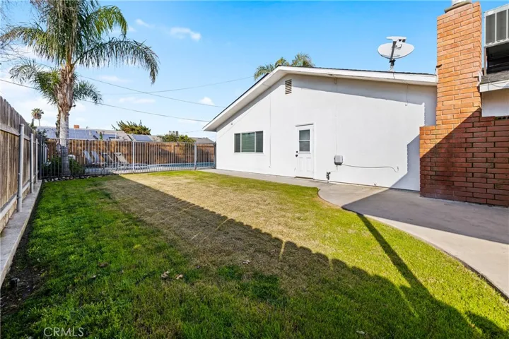 261 E Fargo Avenue, Hanford, California 93230