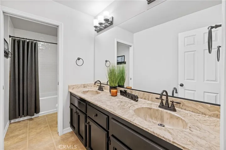 261 E Fargo Avenue, Hanford, California 93230
