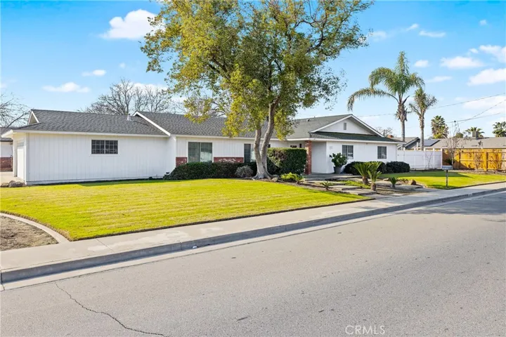 261 E Fargo Avenue, Hanford, California 93230