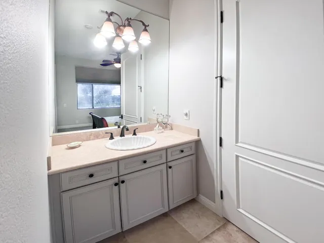 336 Crestlake-41
