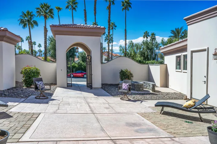 336 Crestlake-9