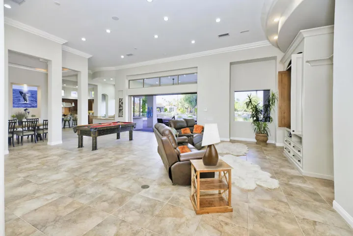 336 Crestlake-20