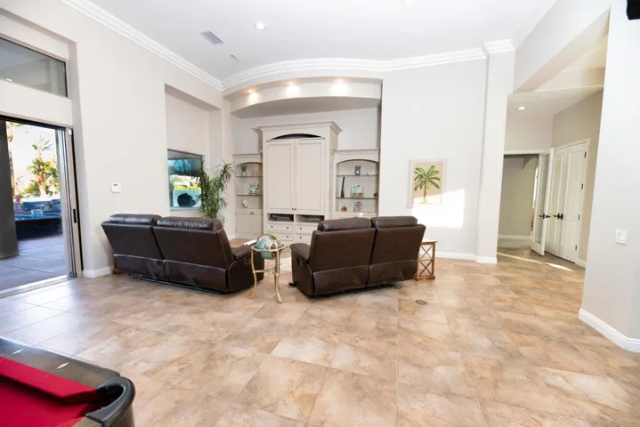 336 Crestlake-22
