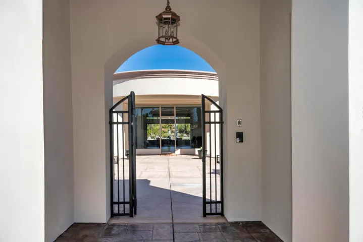 336 Crestlake-10
