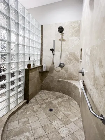 336 Crestlake-3