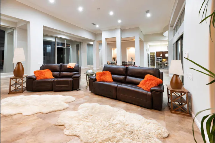 336 Crestlake-44