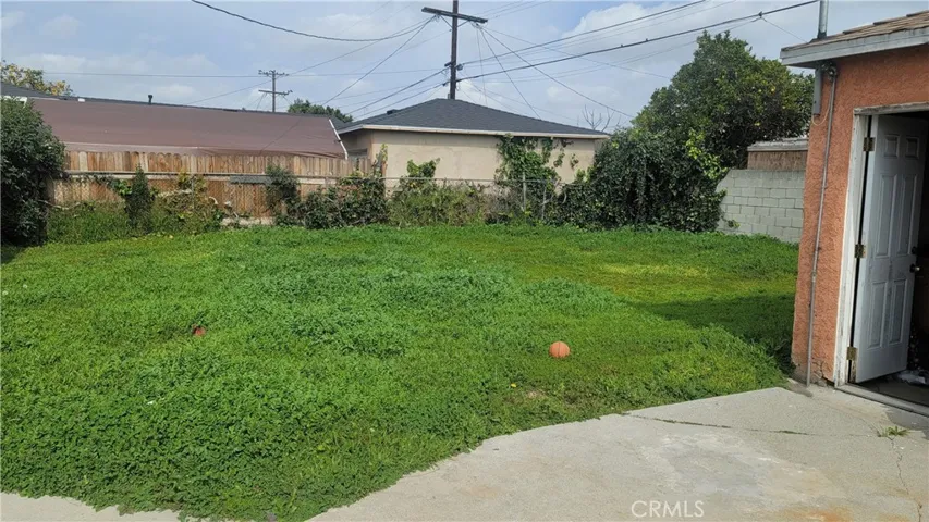 10512 Parmelee Avenue, Los Angeles, California 90002