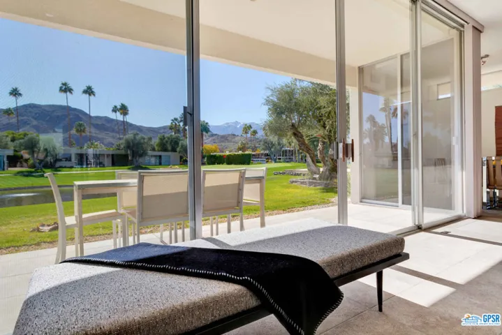 38 Lakeview Circle, Palm Springs, California 92264