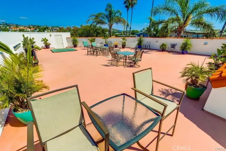 Community ocean view rooftop