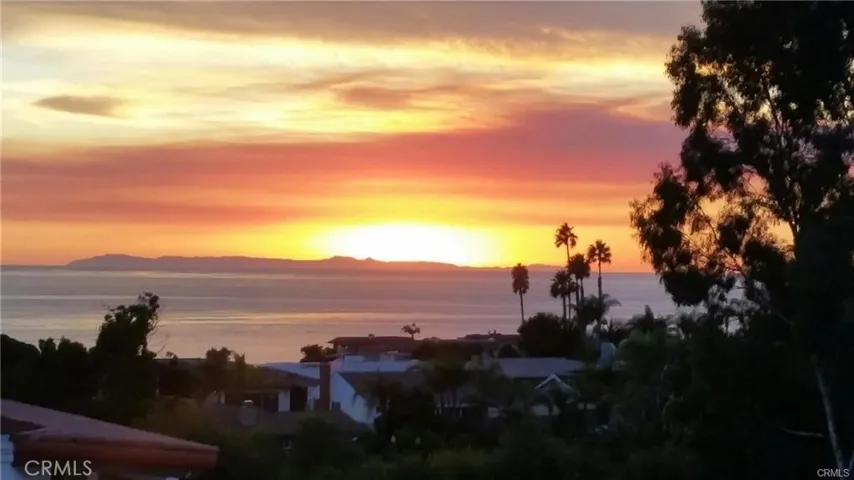 Community ocean view rooftop