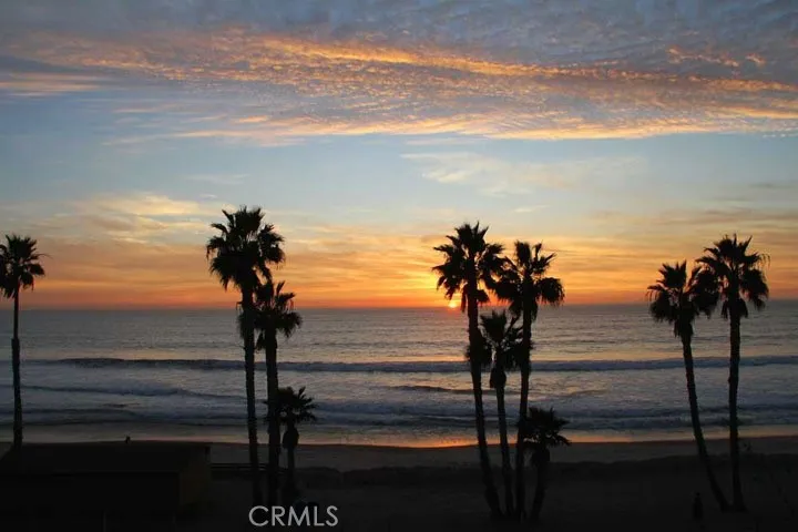 Mere mins to downtown San Clemente & Pier
