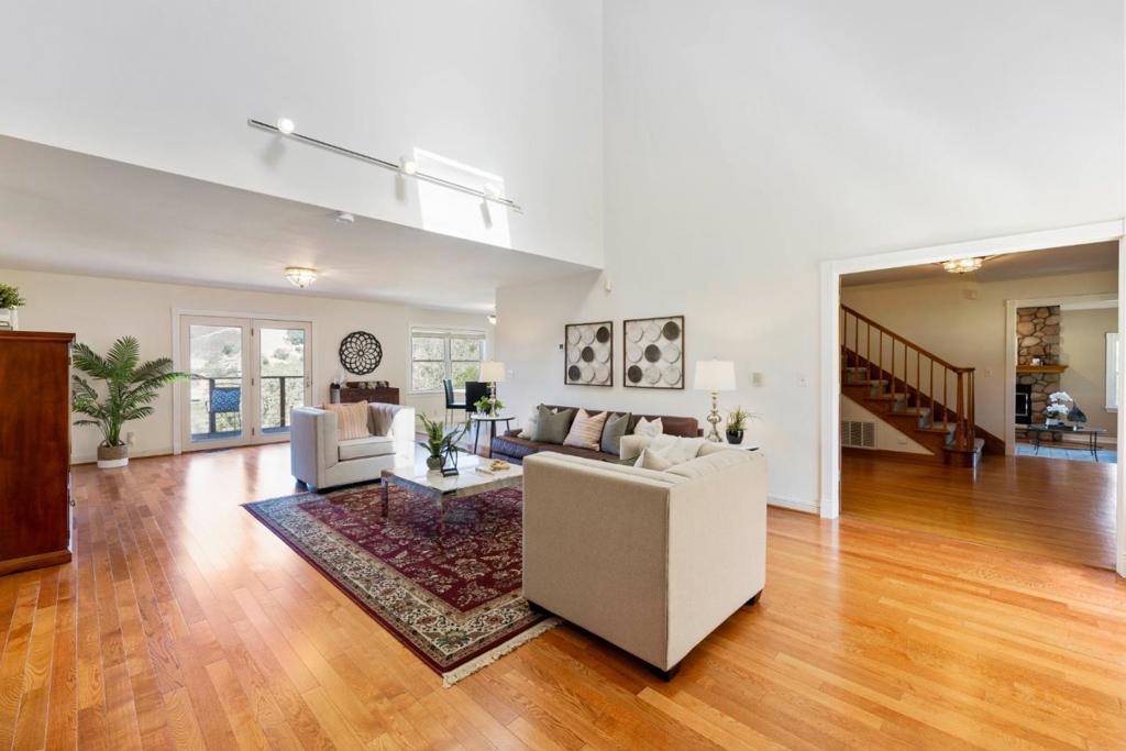 17300 Chesbro Lake Drive, California home-pic-8