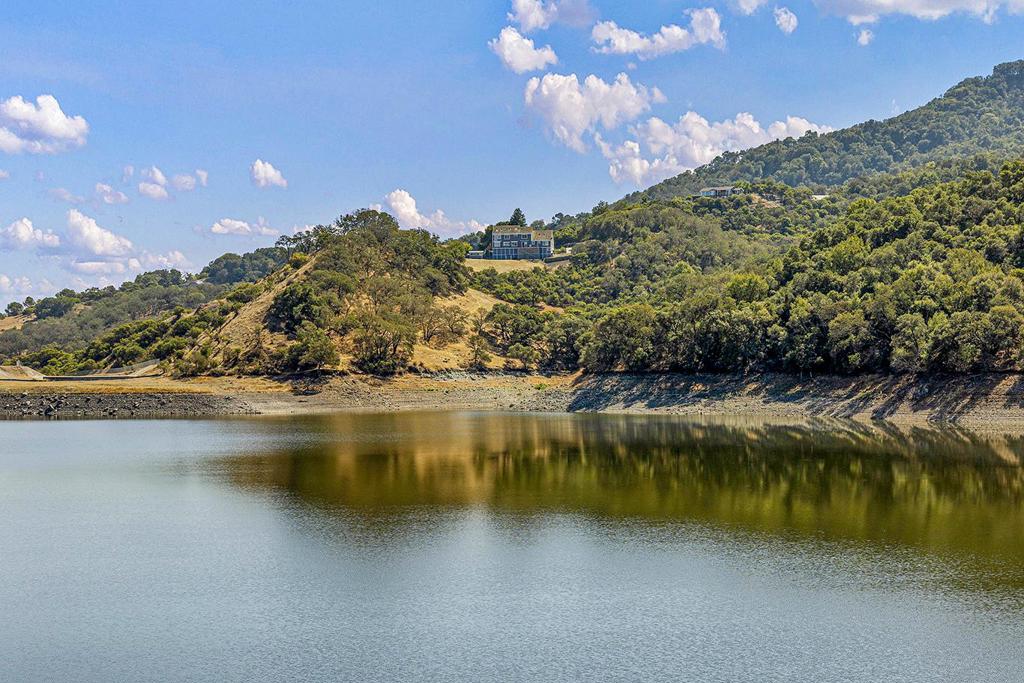 17300 Chesbro Lake Drive, California home-pic-40