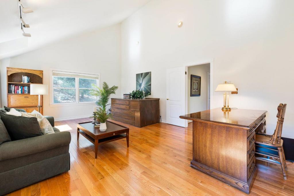 17300 Chesbro Lake Drive, California home-pic-21