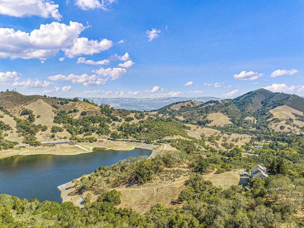 17300 Chesbro Lake Drive, California home-pic-37
