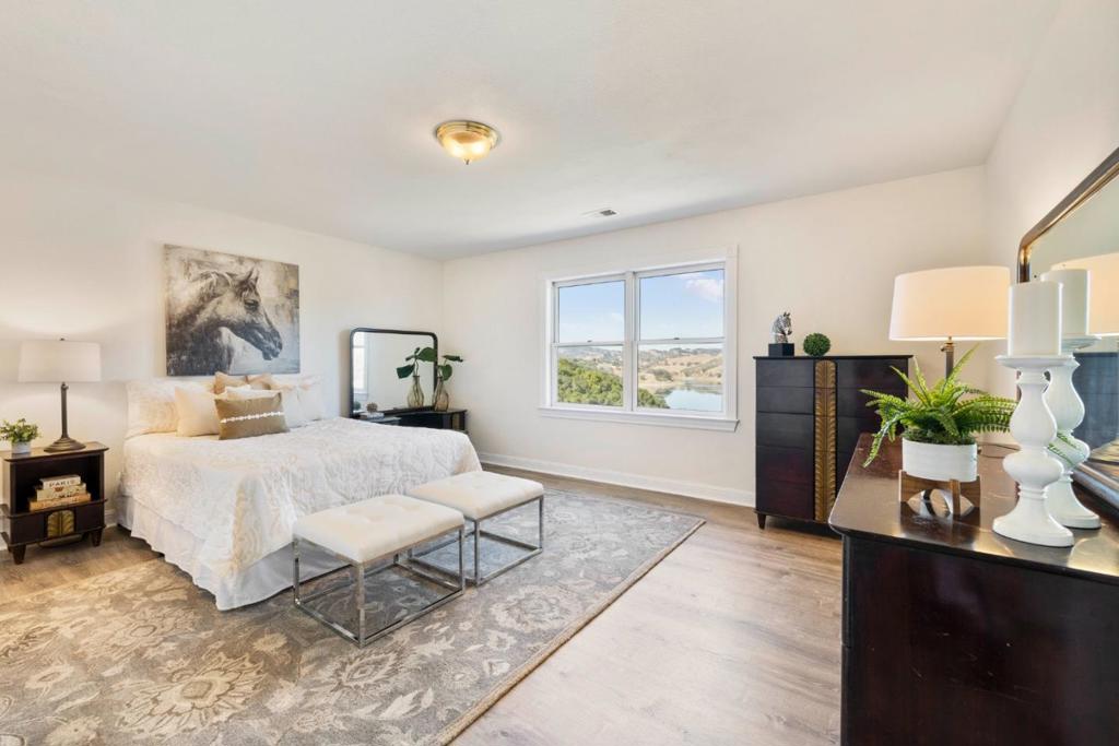 17300 Chesbro Lake Drive, California home-pic-27