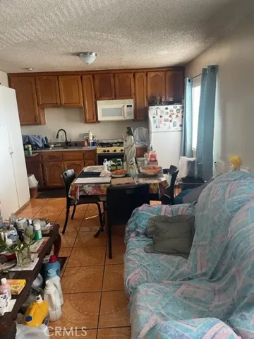 8960 Elizabeth Avenue, South Gate, California 90280