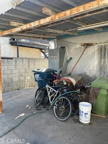 8960 Elizabeth Avenue, South Gate, California 90280