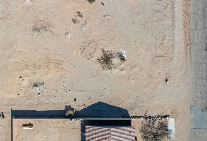 1492 Valiant Avenue, Thermal, California 92274