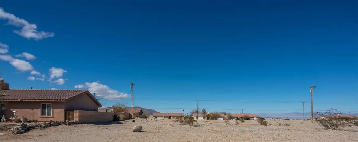 1492 Valiant Avenue, Thermal, California 92274
