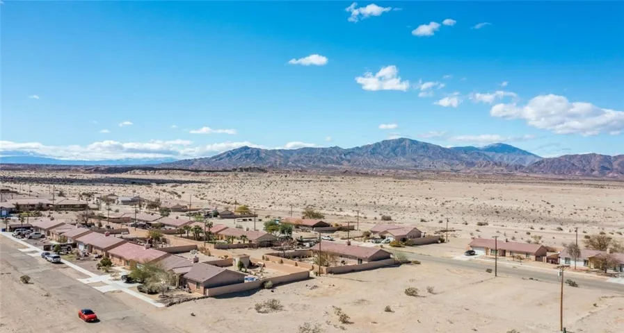 1492 Valiant Avenue, Thermal, California 92274