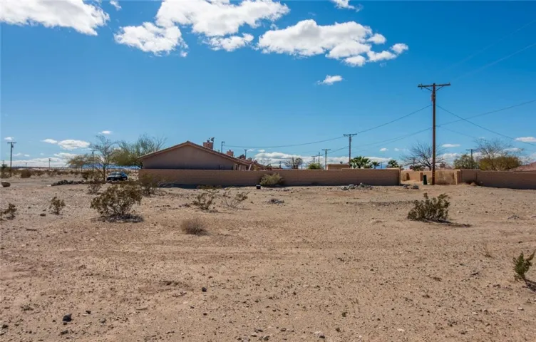 1492 Valiant Avenue, Thermal, California 92274