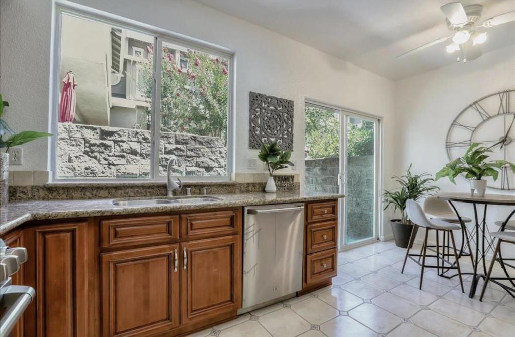 495 White Chapel, California home-pic-7