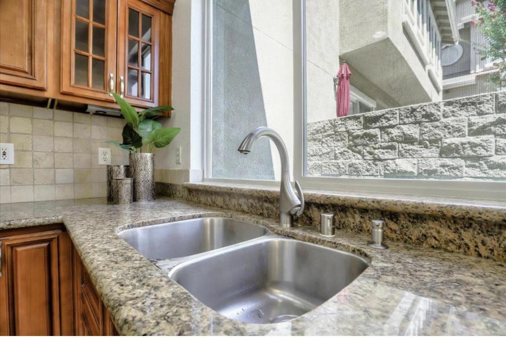 495 White Chapel, California home-pic-5
