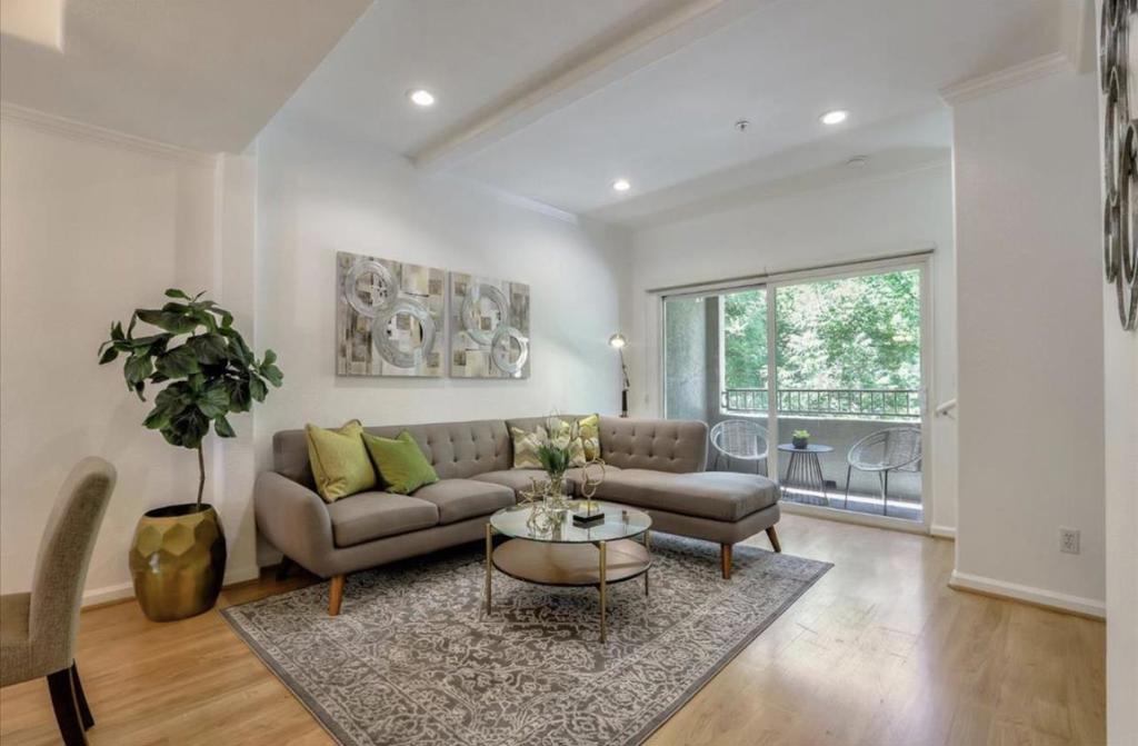 495 White Chapel, California home-pic-0