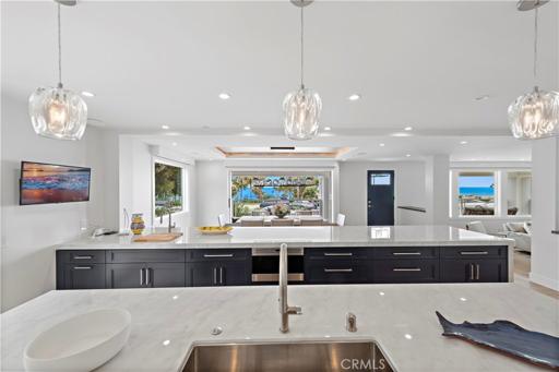 450 Cliff Drive, Laguna Beach, California 92651