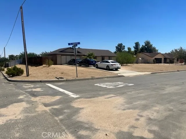 4921 El Dorado, Yucca Valley, California 92284