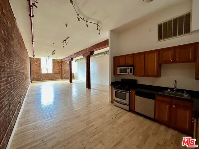726 S Santa Fe Avenue 202, Los Angeles, California 90021