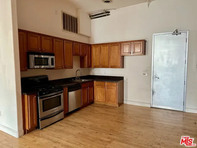 726 S Santa Fe Avenue 202, Los Angeles, California 90021