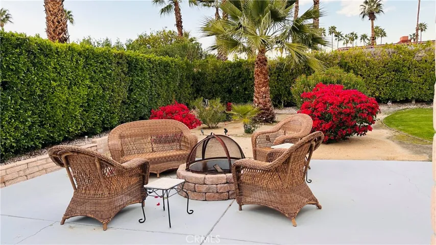 1050 E Louise Drive, Palm Springs, California 92262