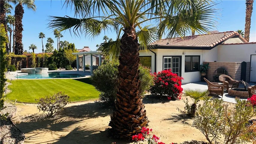 1050 E Louise Drive, Palm Springs, California 92262