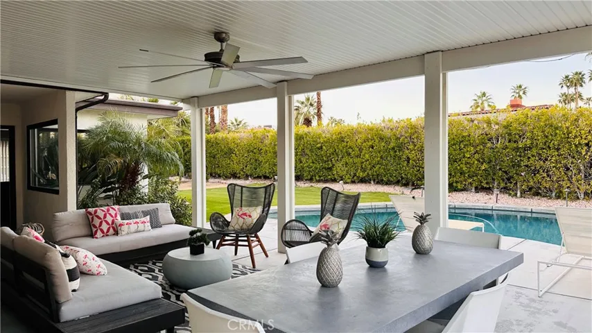 1050 E Louise Drive, Palm Springs, California 92262