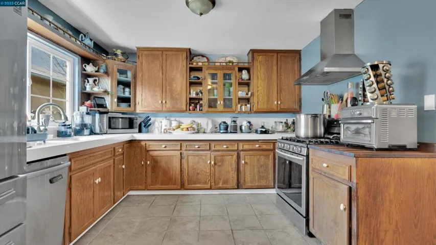 1215 Stonington Ave, San Pablo, California 94806