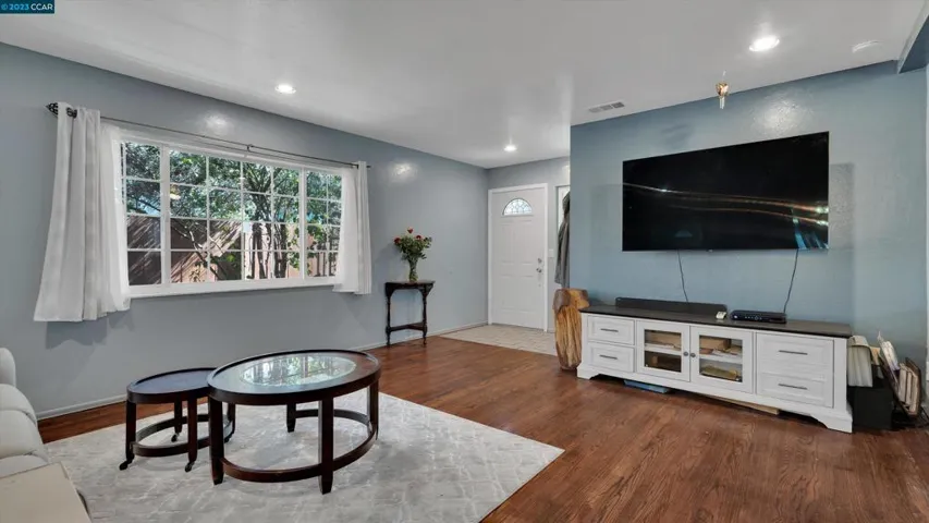 1215 Stonington Ave, San Pablo, California 94806