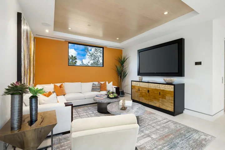 GUEST WING - Loft